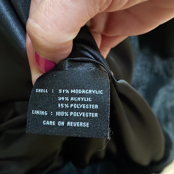 So soft, warm & cute! And flattering! Barely worn, like new. Dress up or down. - Picture 3 of 4